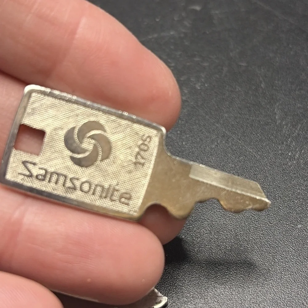 Lot Of 5 Vintage Samsonite/American Tourister Luggage Keys 170S/ Key Lot Bundle